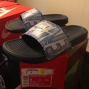 Men’s Nike slides